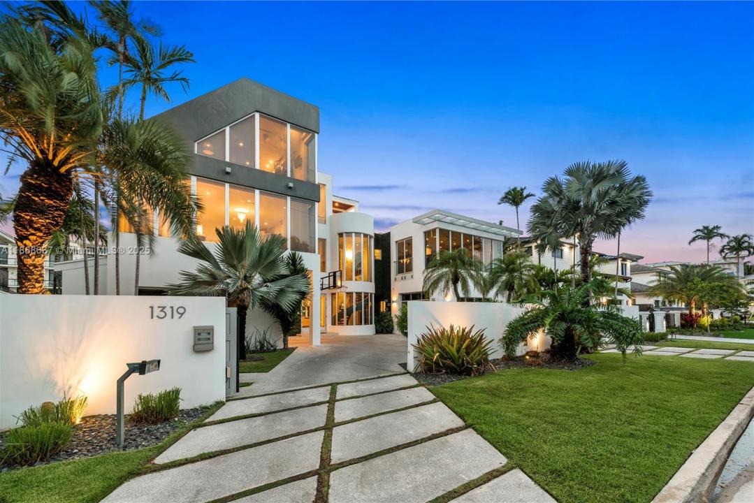 1319 Seminole Dr, Fort Lauderdale, Florida 33304, USA