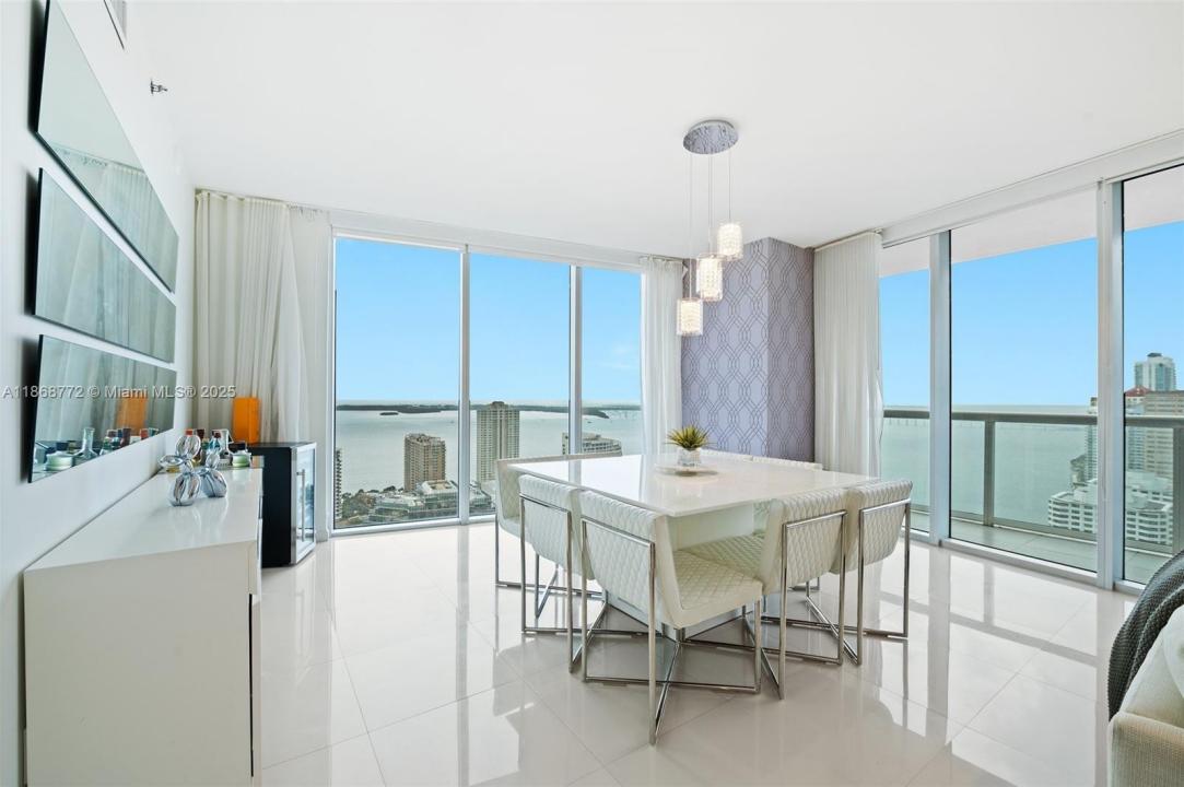 495 Brickell Ave 3301, Miami, Florida 33131, Estados Unidos
