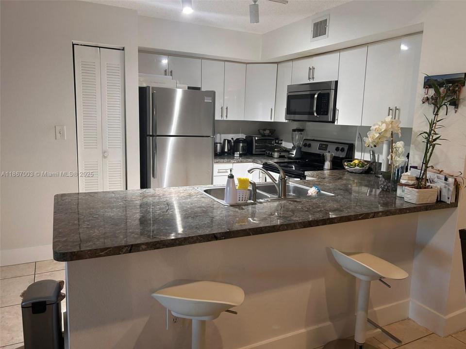 4370 NW 107th Ave 205, Doral, פלורידה 33178, ארצות הברית של אמריקה 