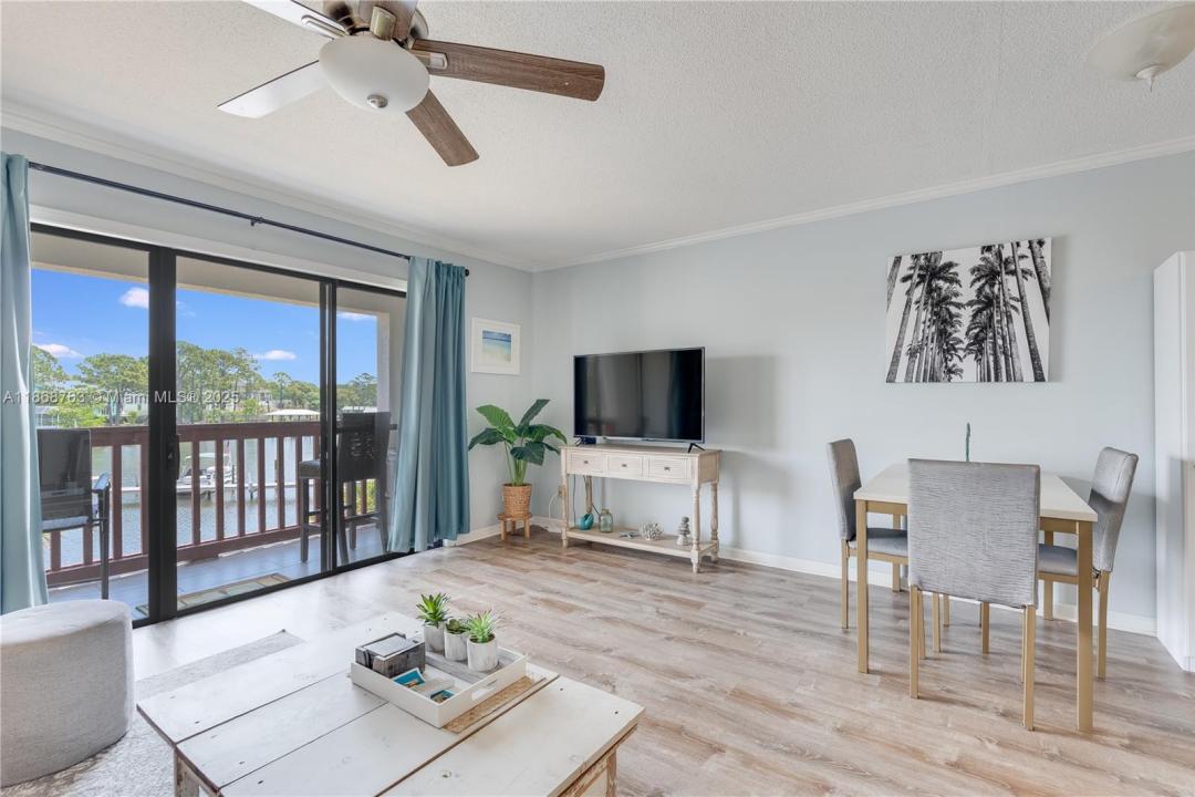 8730 Thomas Dr 409, Panama City, Florida 32408