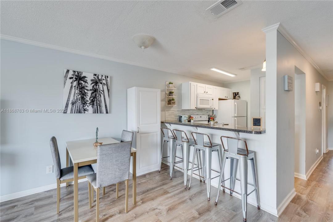 8730 Thomas Dr 409, Panama City, Florida 32408