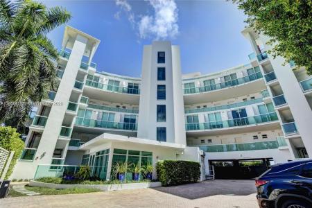 2000 Bay Dr 204, Miami Beach, Florida 33141, USA