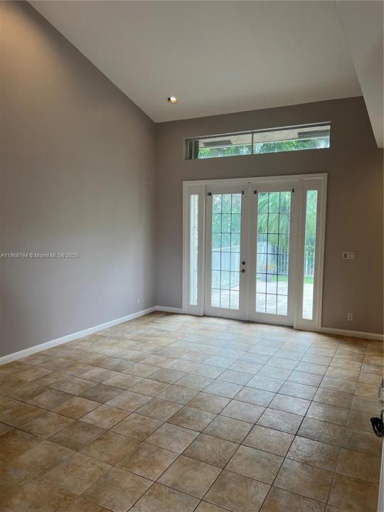 15827 SW 12th St, Pembroke Pines, Флорида 33027, Соединенные Штаты