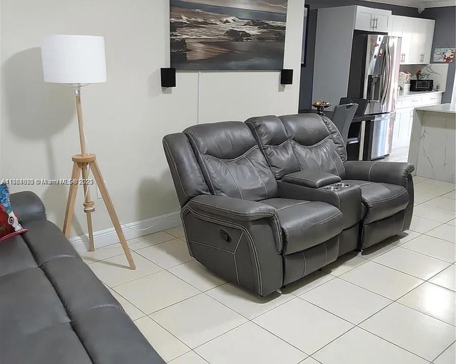 7801 W 36 Ave 101, Hialeah, Flórida 33018, Estados Unidos