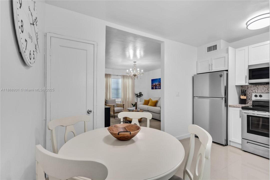 3 Navarre Ave 1, Coral Gables, Florida 33134, USA