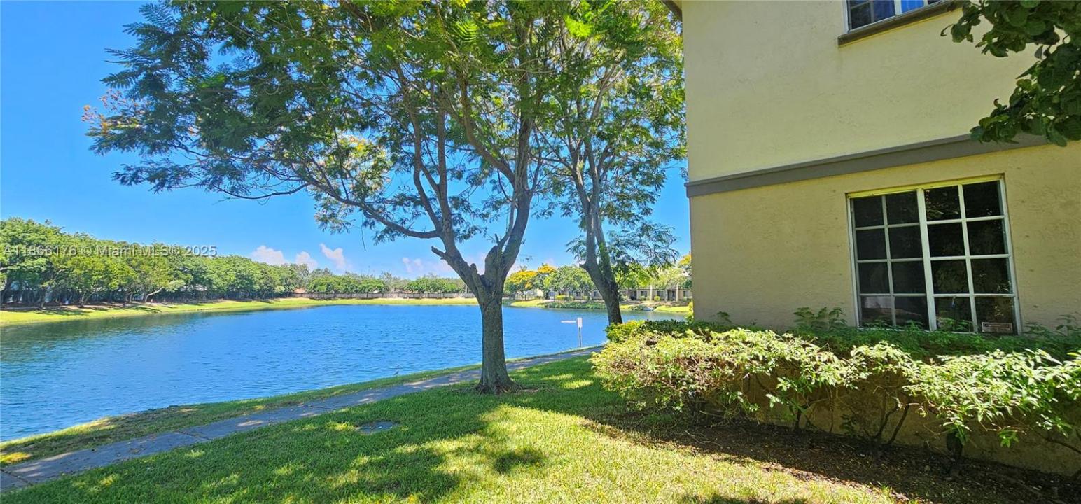 2014 Marsh Harbor Dr, Riviera Beach, Flórida 33404, Estados Unidos