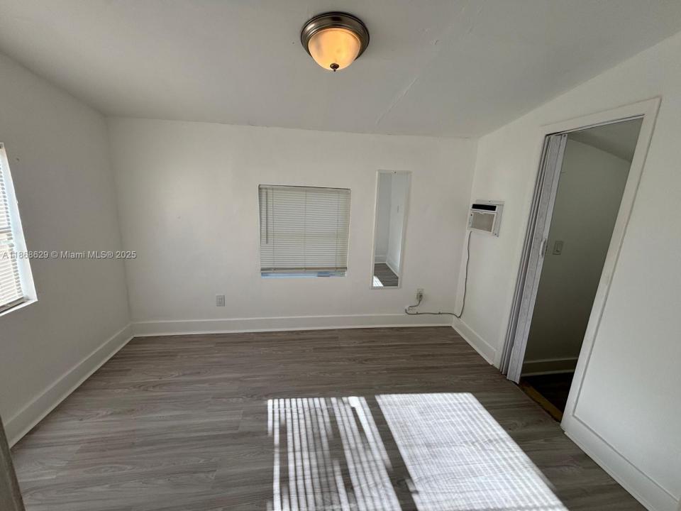 344 NW 53rd St, Miami, פלורידה 33127, ארצות הברית של אמריקה 