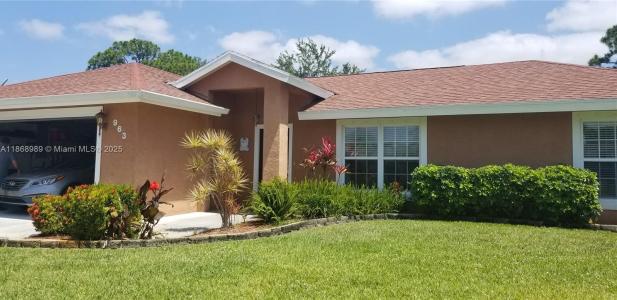 963 SE Atlantus Ave, Port St. Lucie, Florida 34983, USA