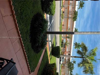 900 SW 11th Ave 8C, Hallandale Beach, Florida 33009, USA