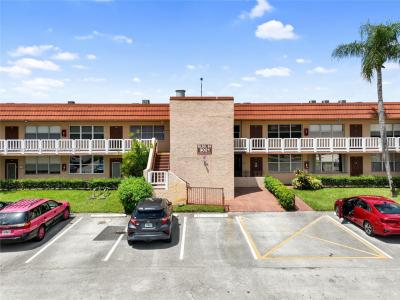 9021 Sunrise Lakes Blvd 211, Sunrise, Florida 33322, USA