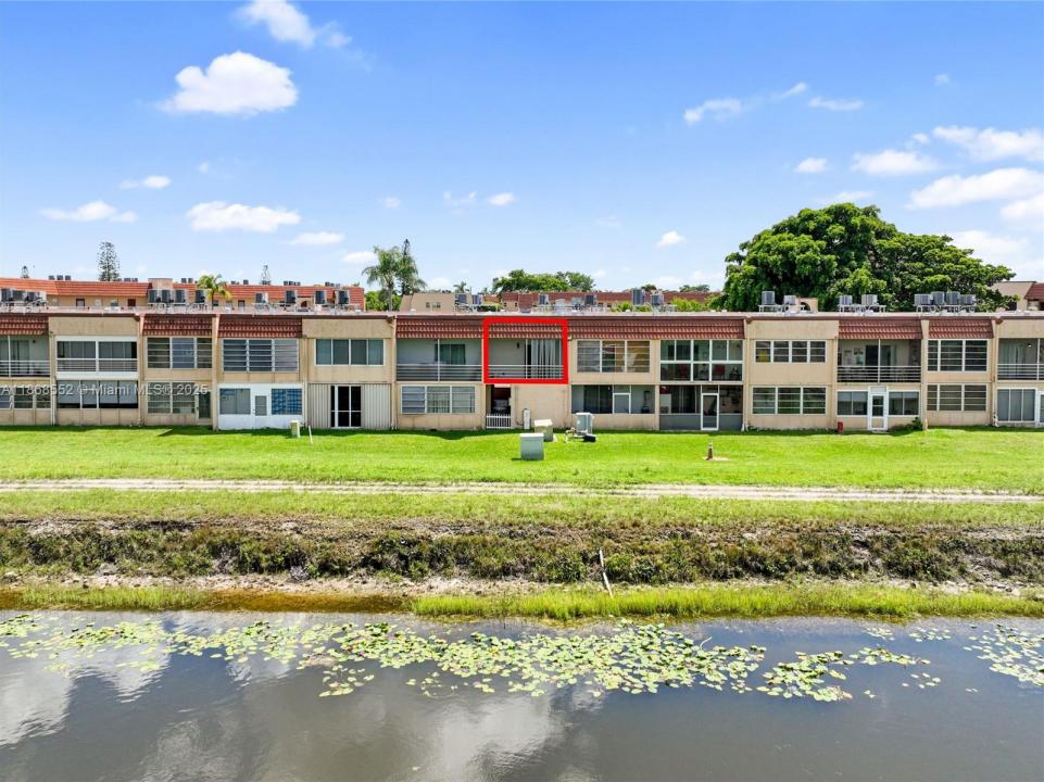 9021 Sunrise Lakes Blvd 211, Sunrise, Florida 33322