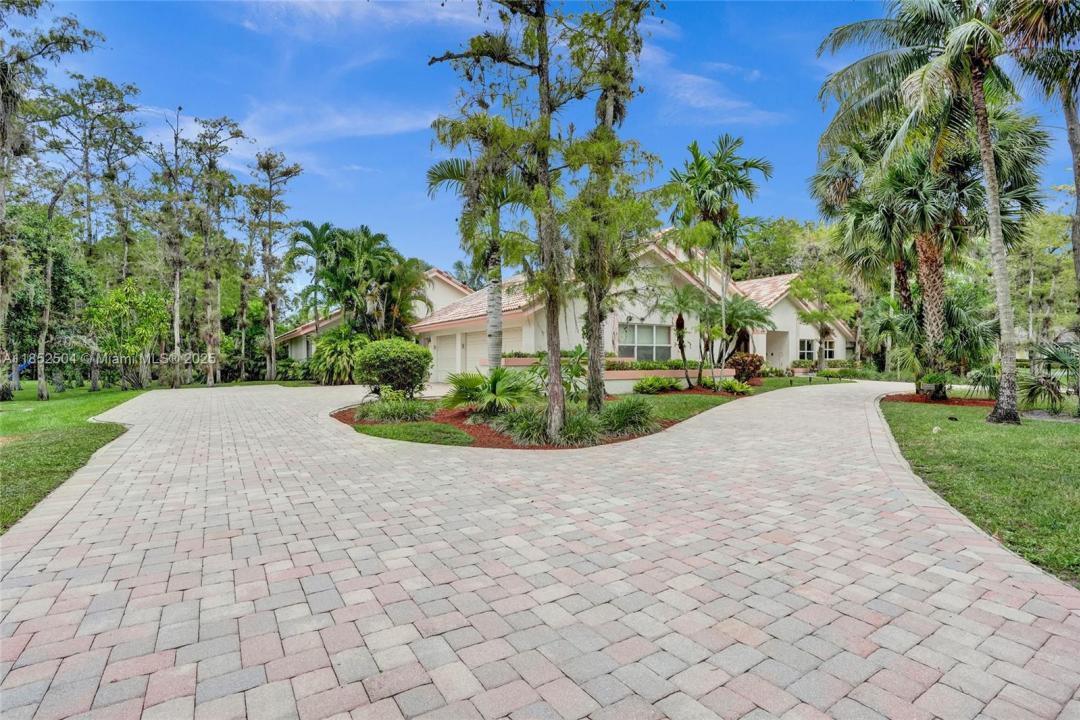 4955 NW 81st Ave, Coral Springs, Florida 33067