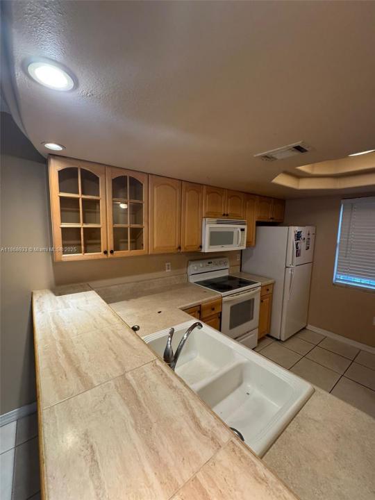 5040 terrace palms circle 202, Tampa, Florida 33617