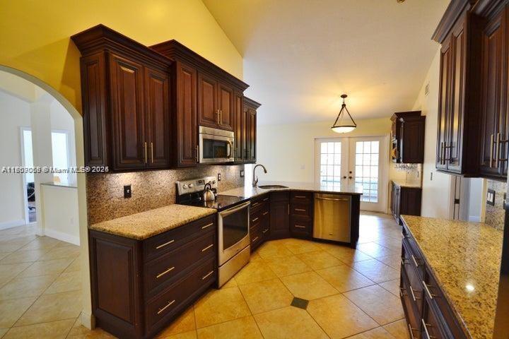 17569 N 89th Pl N, Loxahatchee, Florida 33470