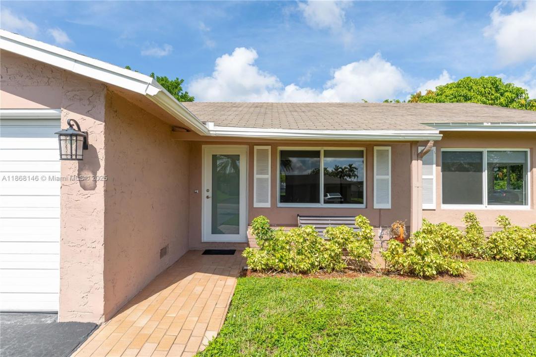 7003 NW 99th Ave, Tamarac, Florida 33321