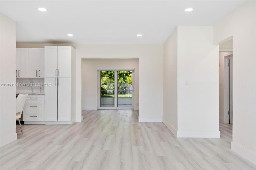 7003 NW 99th Ave, Tamarac, Florida 33321