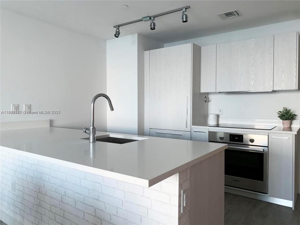 501 NE 31st St 3410, Miami, Flórida 33137, Estados Unidos