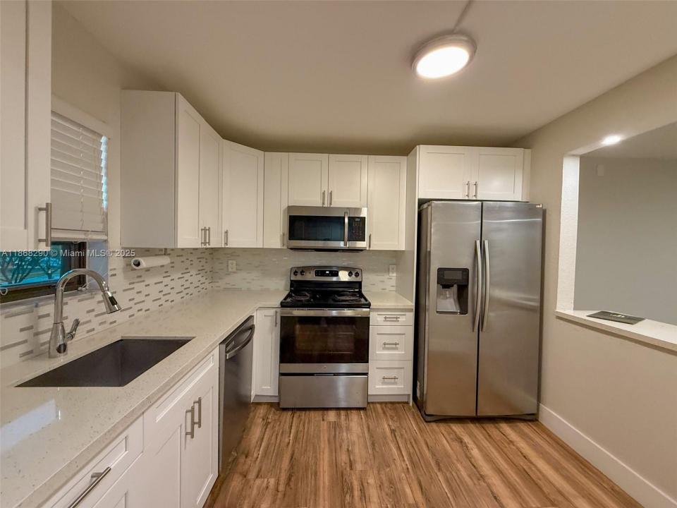 9273 SW 8th St 310, Boca Raton, 佛罗里达州 33428, 美国