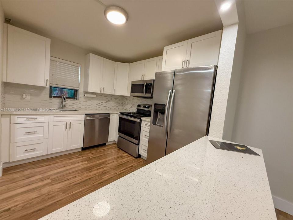 9273 SW 8th St 310, Boca Raton, 佛罗里达州 33428, 美国