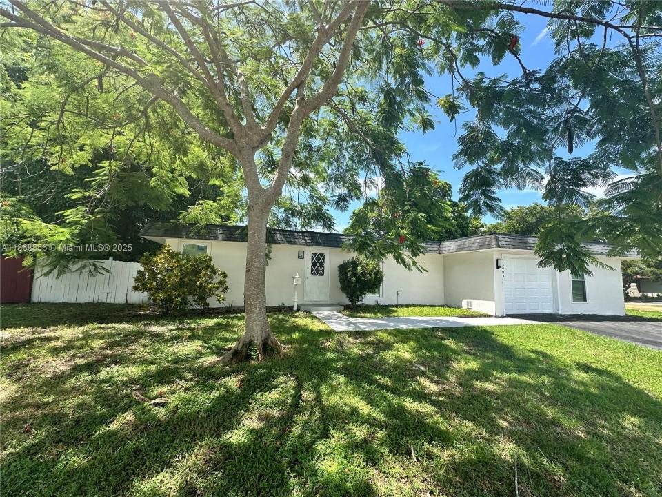 8003 NW 70th Ave, Tamarac, פלורידה 33321, ארצות הברית של אמריקה