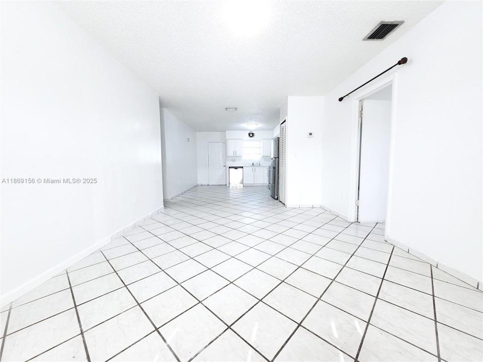 14002 NE 6 AVE ., North Miami, Florida 33161