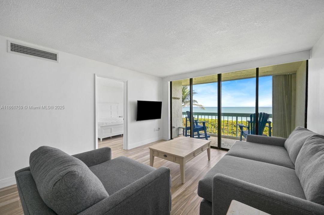 9940 S Ocean Dr 202, Jensen Beach, Floryda 34957, USA