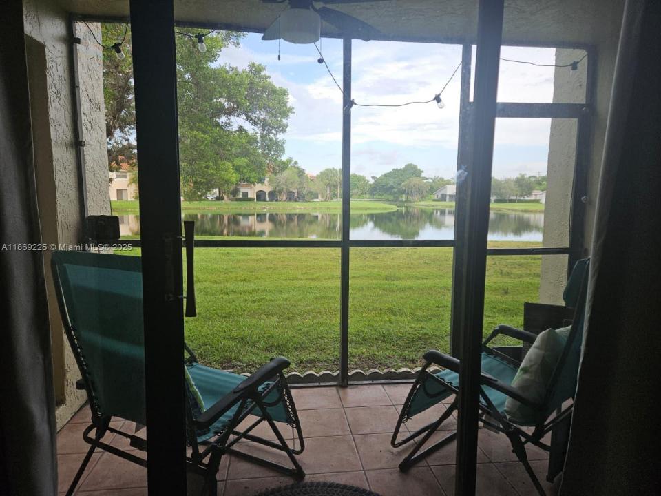 436 Lakeview Dr 104, Weston, Флорида 33326, Соединенные Штаты