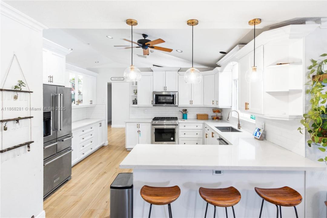 16550 SW 77th Ct, Palmetto Bay, Florida 33157, USA