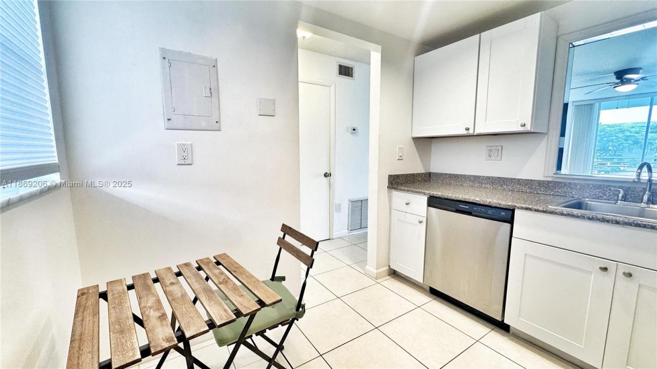 3750 NE 170th St 208, North Miami Beach, Florida 33160