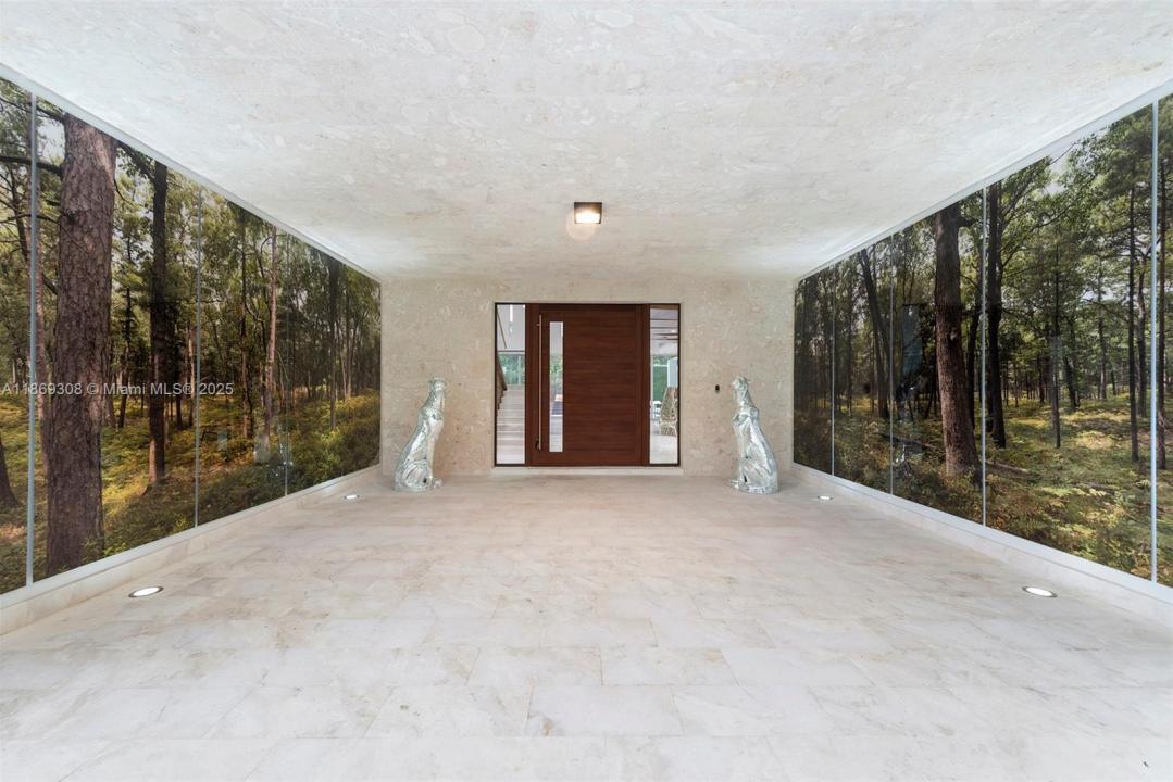7450 SW 102nd St, Pinecrest, Florida 33156
