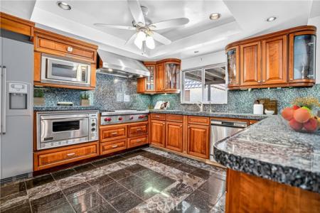 Lahey Street, Granada Hills, Kaliforniya 91344, Amerika Birleşik Devletleri