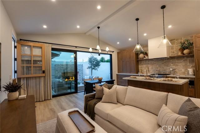 Santa Ana, Costa Mesa, California 92627