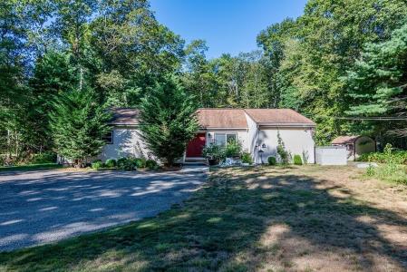 686 Gardner Road, Exeter, Rhode Island 02822, USA