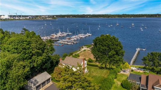2 Kensington Road, Cranston, Rhode Island 02920