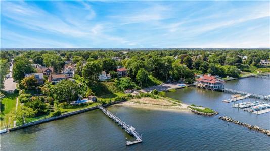 2 Kensington Road, Cranston, Rhode Island 02920