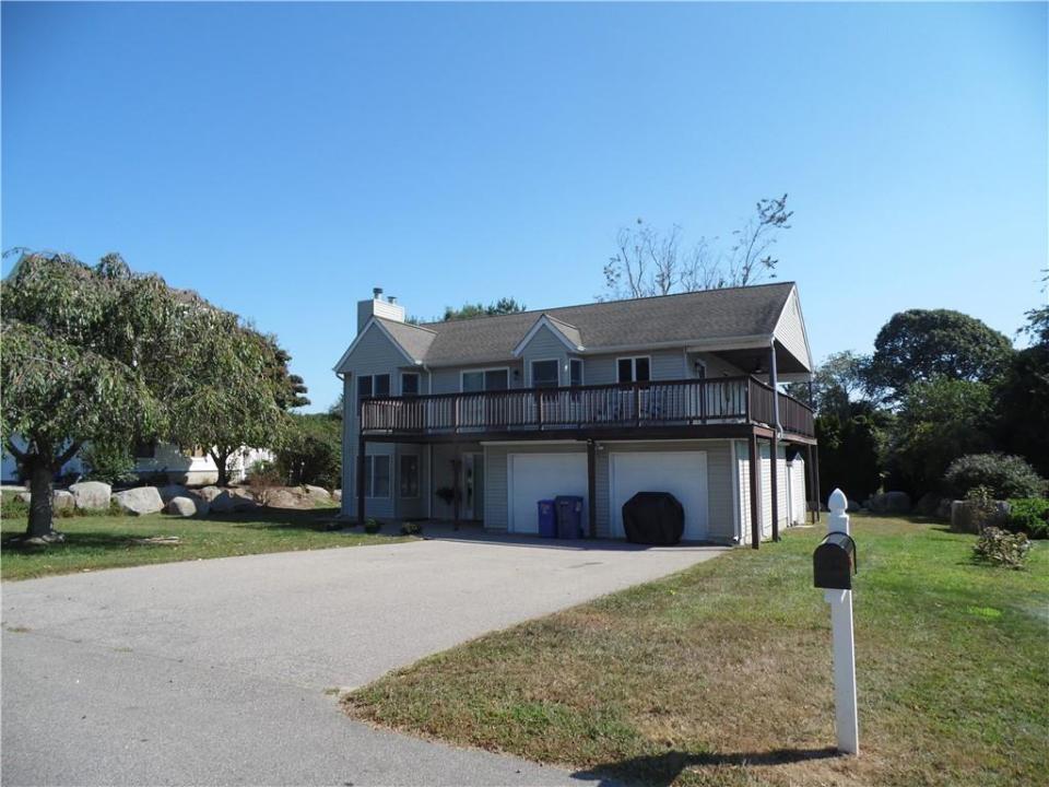 14 Juniper Avenue, Westerly, Rhode Island 02891, USA