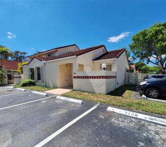 3214 San Remo Cir, Homestead, Florida 33035, USA