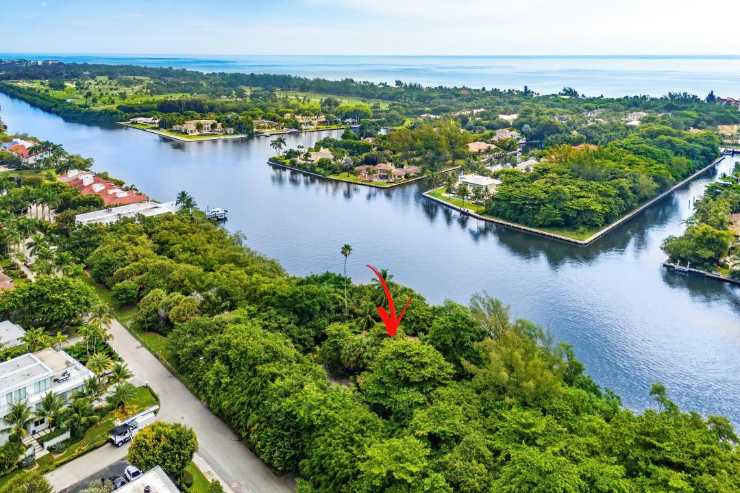 1001 Palm Trail, Delray Beach, Florida 33483