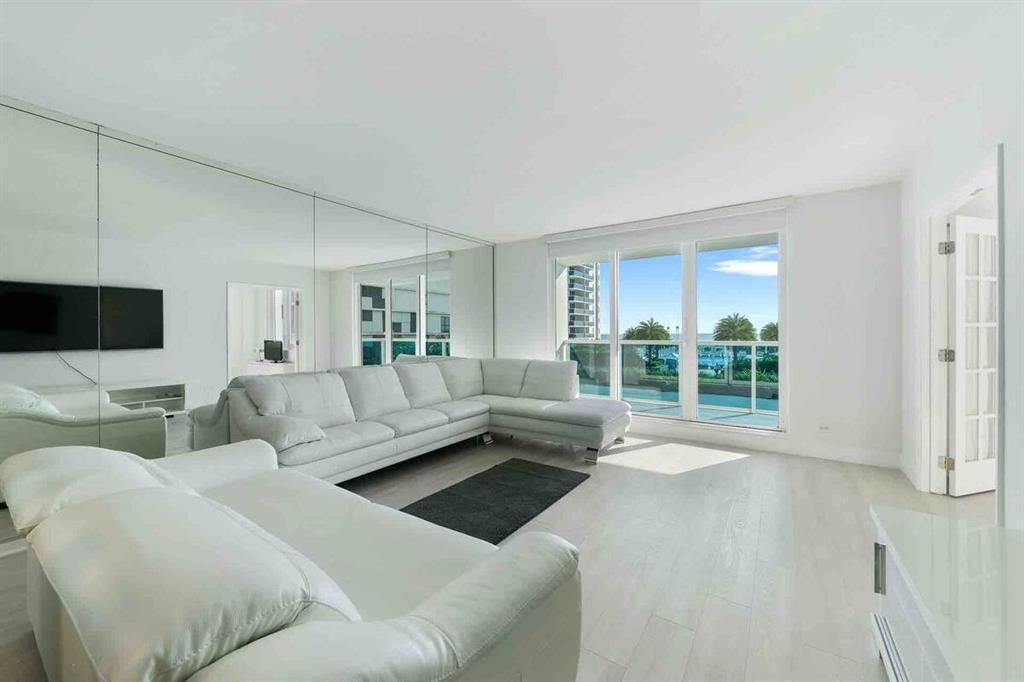 2301 Collins Ave 338, Roney Palace Condo, Miami Beach, Florida 33139