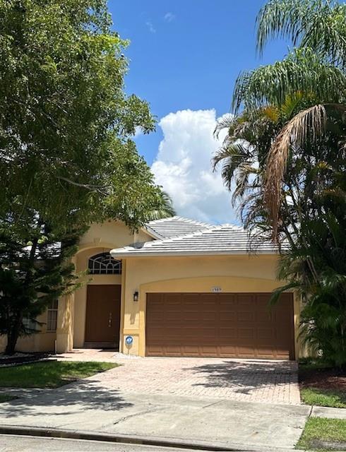 1989 NW 169th Ave, Pembroke Pines, Florida 33028