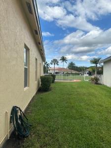 1989 NW 169th Ave, Pembroke Pines, Florida 33028