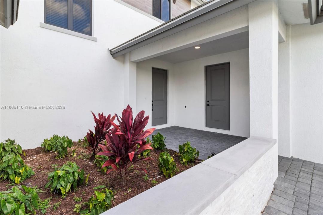 2391 SW 123rd Ter, Davie, Florida 33325