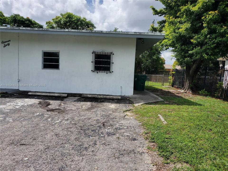 1160 NE 200th Ter, Miami, Florida 33179