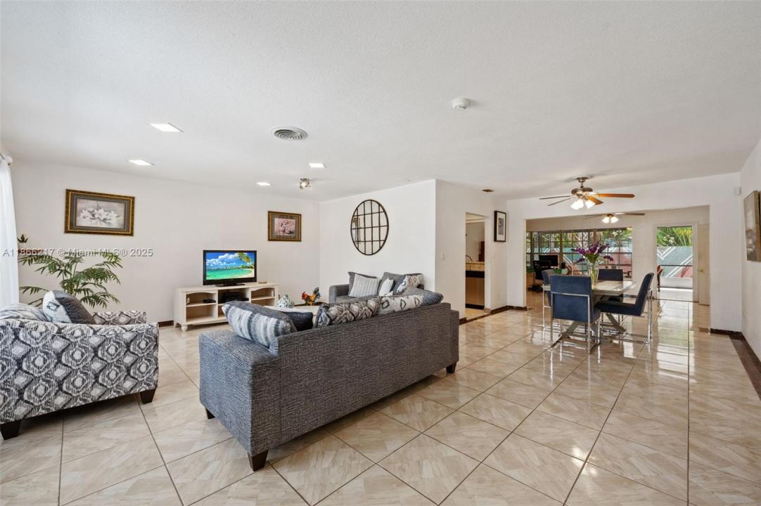 791 SW 49th Ter, Margate, Florida 33068