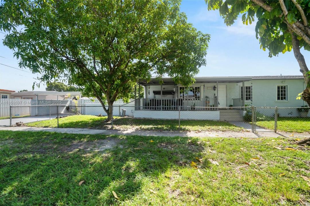 5621 E 1st Ave, Hialeah, 플로리다 33013, 미국