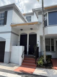 751 SW 148th Ave 1006, Sunrise, Florida 33325, USA
