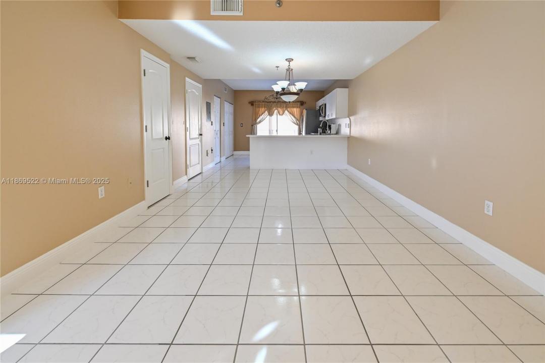 8390 NW 103rd St 205H, Hialeah Gardens, Florida 33016, Amerika Birleşik Devletleri