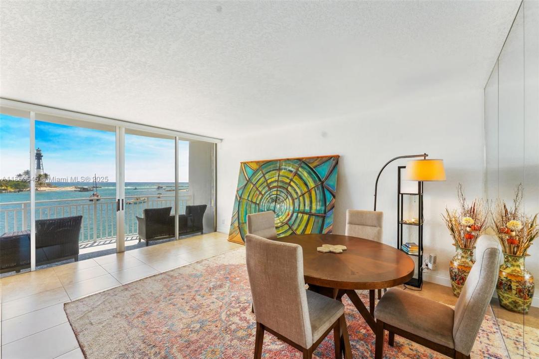 2508 Bay Dr 305, Pompano Beach, Florida 33062, Estados Unidos