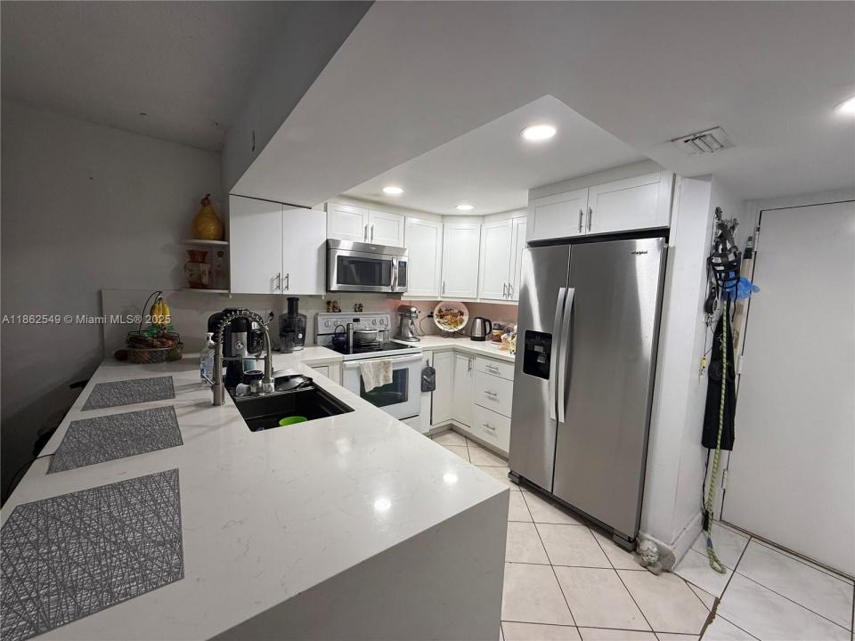 14201 N Kendall Dr 304D, Miami, Florida 33186, HOA KỲ