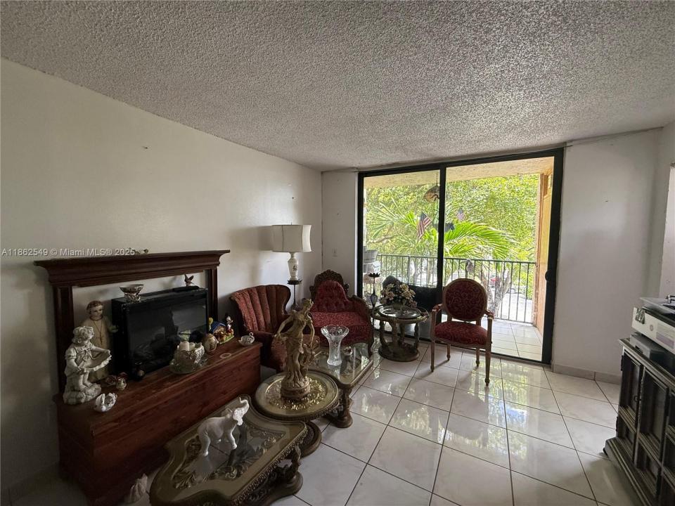 14201 N Kendall Dr 304D, Miami, Florida 33186, HOA KỲ
